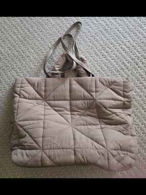 Quilted Tote Bag in Taupe